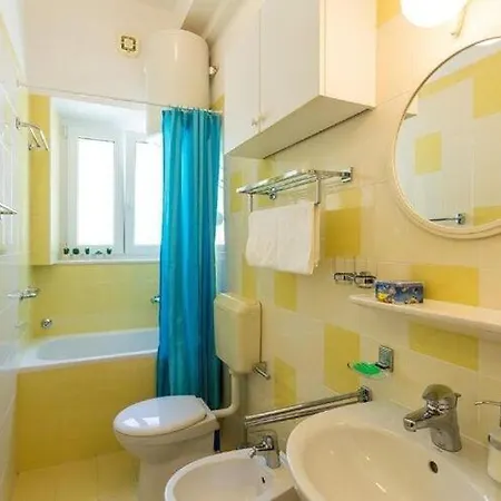 Apartment Natasha - One-Bedroom Apartment With Sea View Διαμέρισμα Ντουμπρόβνικ