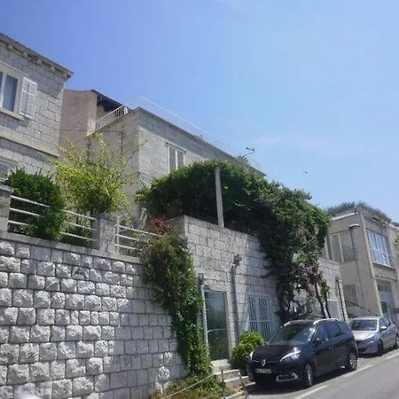 Apartment Natasha - One-Bedroom Apartment With Sea View アパート ドゥブロブニク