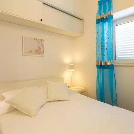 Apartment Natasha - One-Bedroom Apartment With Sea View 아파트 *