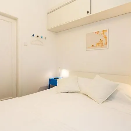 Apartment Natasha - One-Bedroom Apartment With Sea View *